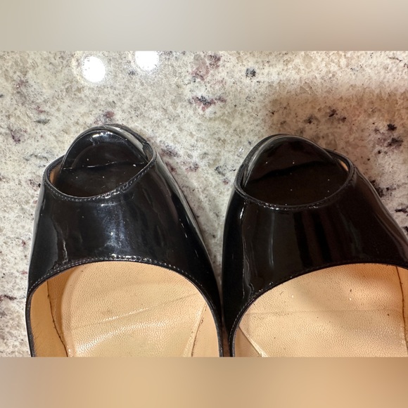 Authentic Christian Louboutin Very Prive 38.5 Black patent peep toe pump. 5”heel - Picture 7 of 11